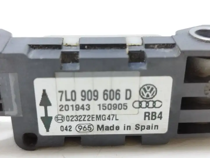 Volkswagen Touareg I (2002 - 2010) 7L0909606D Датчик удара SRS — фото 6