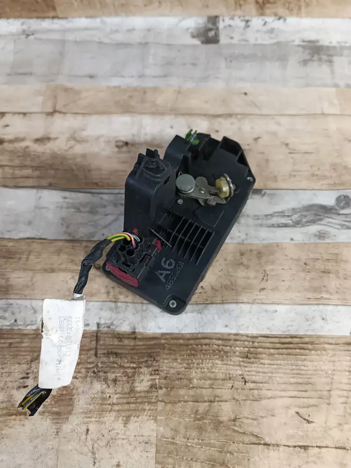 Saab 9-5 (2006 - 2010)  4855201 Замок задней двери