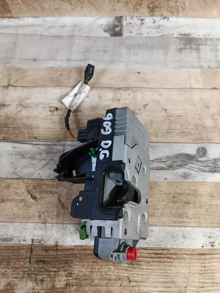 Saab 9-5 (2006 - 2010)  4855201 Замок задней двери