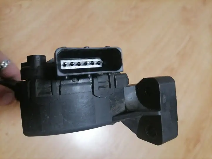Opel Vectra C (2002 - 2005) 9186724CE Педаль акселератора — фото 3