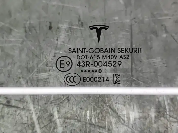 Tesla Model 3 (2017 - 2023) 43R004529 Стекло задней двери — фото 2