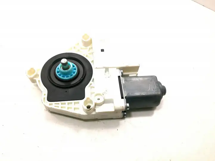 Audi A4 (2007 - 2011)  8K0959812A электродвигатель переднего стеклоподъемника