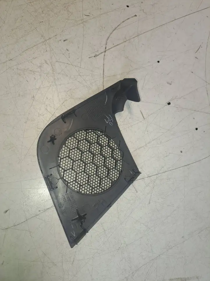 Jeep Grand Cherokee (2004 - 2010)  VT 5864 REV LEV Сабвуферная решетка