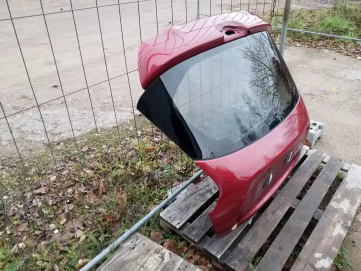 Nissan Juke I F15 (2010 - 2018) Крышка багажника — фото 4
