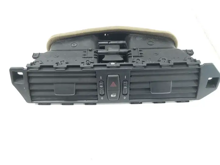 BMW 5 E60 E61 (2004 - 2010) 05114002 Центральный воздушный дефлектор — фото 1