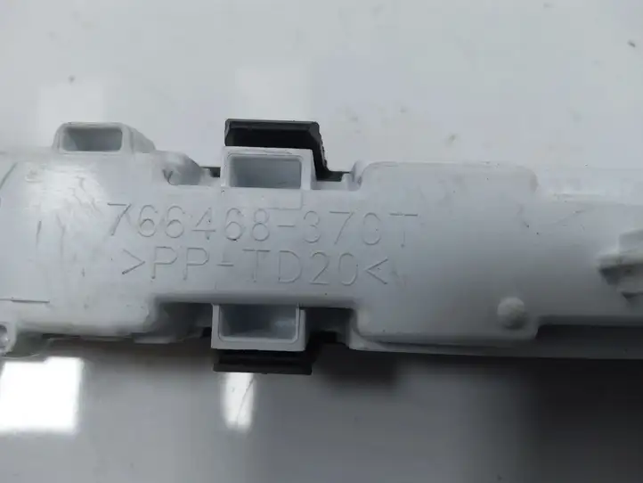 Toyota Auris E180 (2012 - 2018) 766468370T Прочие детали салона — фото 4