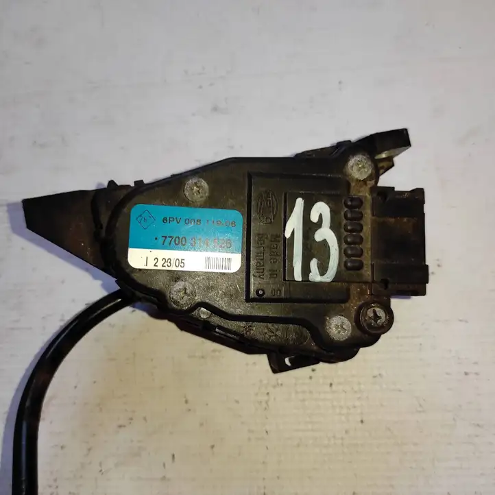 Renault Master II (2004 - 2010) 7700314526 Педаль акселератора — фото 4