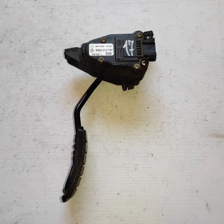 Renault Master II (2004 - 2010) 8200313107 Педаль акселератора — фото 1