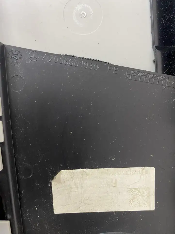 Mercedes-Benz GLC X253/C253 (2015 - )  A2056901030 Другая деталь салона