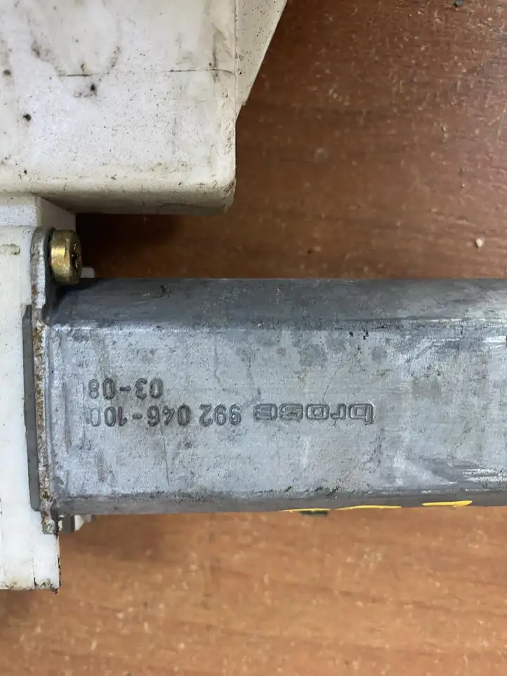 Toyota Corolla E120 E130 (2000 - 2004) 0130822032 Стеклоподъемник передней двери (комплект) — фото 3