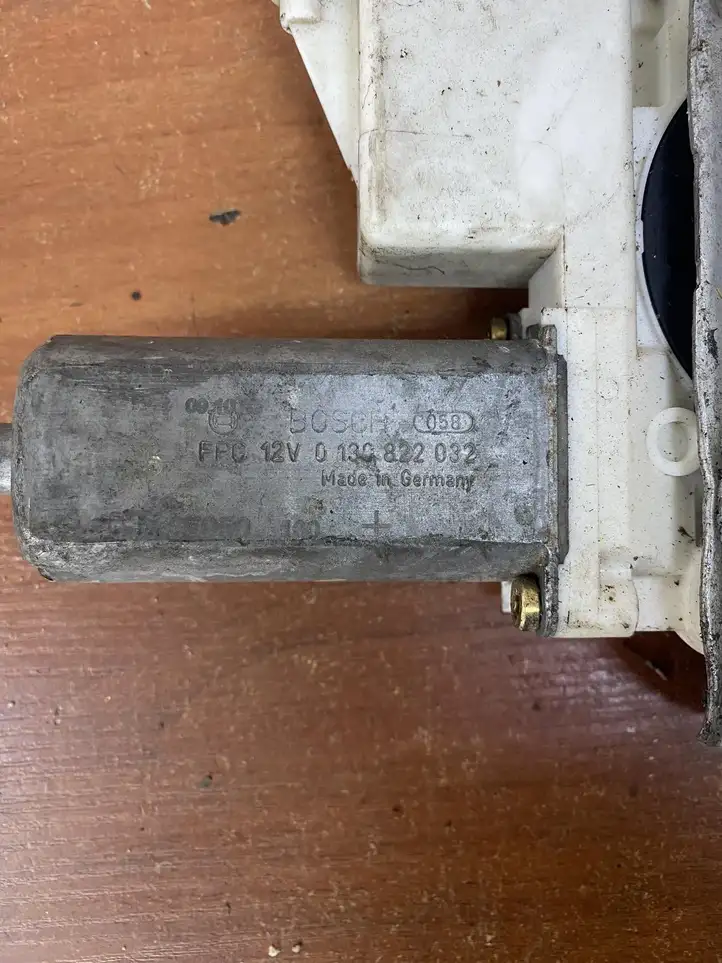 Toyota Corolla E120 E130 (2000 - 2004) 0130822032 Стеклоподъемник передней двери (комплект) — фото 9
