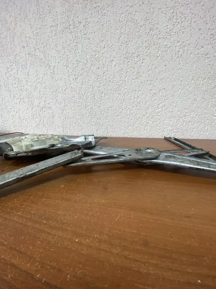 Toyota Corolla E120 E130 (2000 - 2004) 0130822032 Стеклоподъемник передней двери (комплект) — фото 11