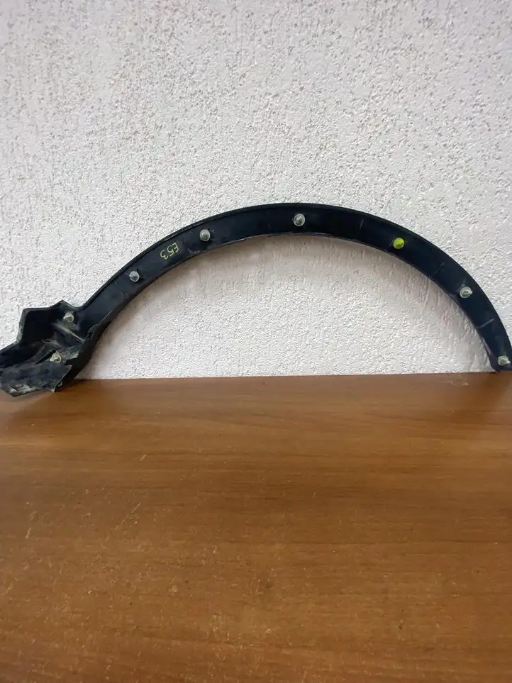 Toyota RAV 4 (XA40) (2012 - 2018) 7560242130 Накладка колесной арки — фото 1