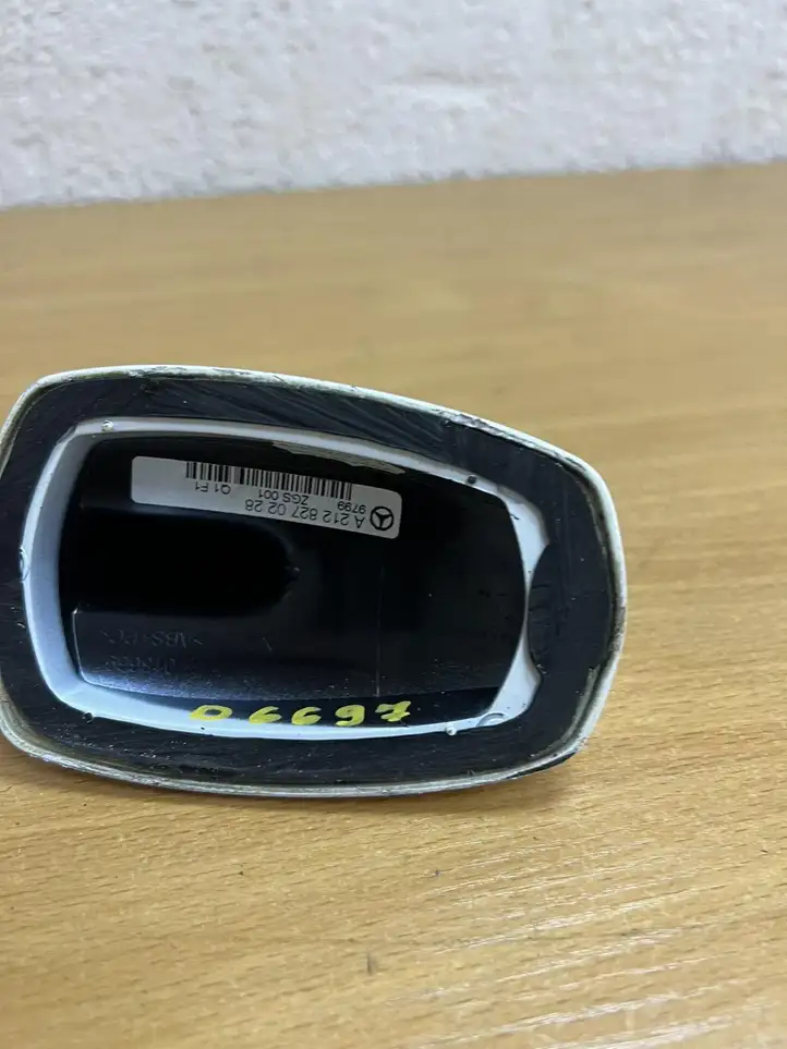 Mercedes-Benz CLS C218,X218 (2011 - 2017) A2128270228 Крышка GPS-антенны — фото 3