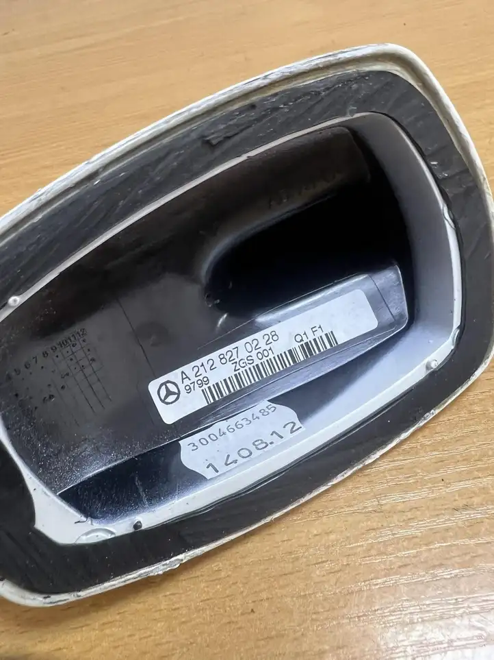 Mercedes-Benz CLS C218,X218 (2011 - 2017) A2128270228 Крышка GPS-антенны — фото 5