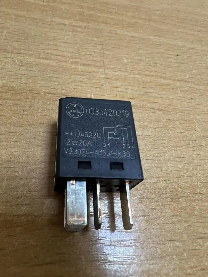 Mercedes-Benz Sprinter W906 (2006 - 2018) 0035420219 Реле аварийных фонарей — фото 2