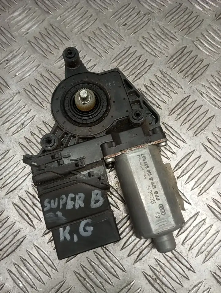 Skoda Superb B5 (3U) (2001 - 2008) 0130821697 Стеклоподъемник задней двери — фото 1