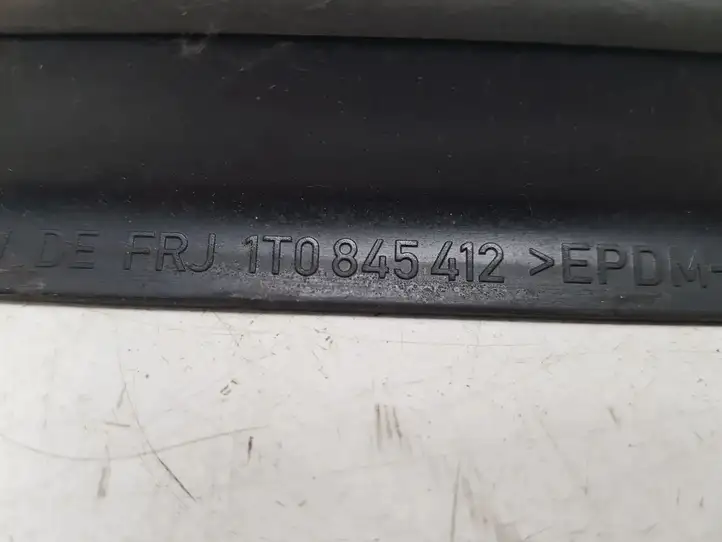 Volkswagen Touran I (2003 - 2010) 1T0845412 Треугольное стекло кузова — фото 3