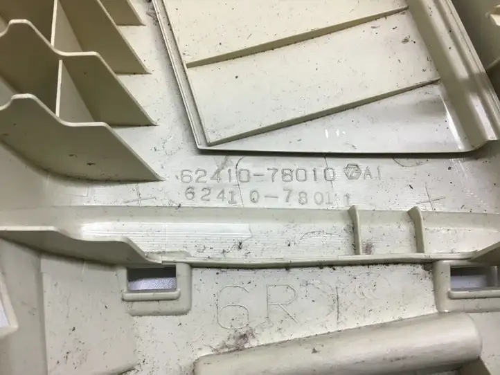 Lexus NX (2017 - ) 6241078010 Верхняя обшивка стойки B — фото 2