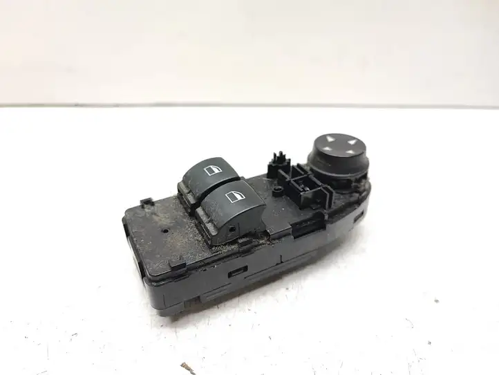 BMW 1 E82 E88 (2007 - 2014) 9167157 Кнопка стеклоподъемников — фото 1