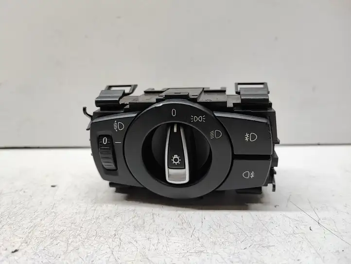 BMW 3 E90 E91 (2005 - 2012) 9169405 Включатель фонарей — фото 1