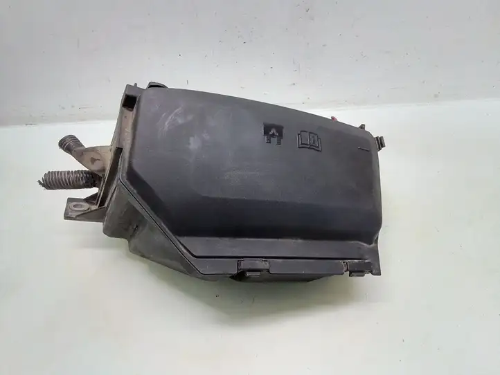 Ford Mondeo MK IV (2007 - 2014) 8G9T14A067AB Блок предохранителей — фото 2