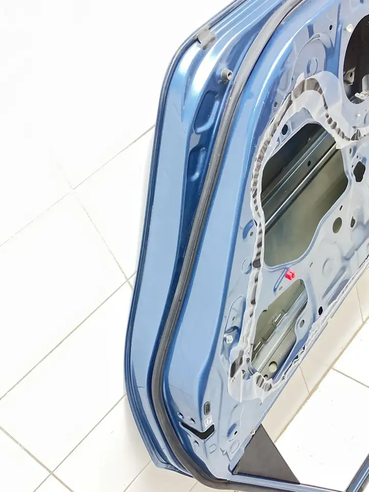 Toyota Auris E180 (2012 - 2018) Задняя дверь — фото 8
