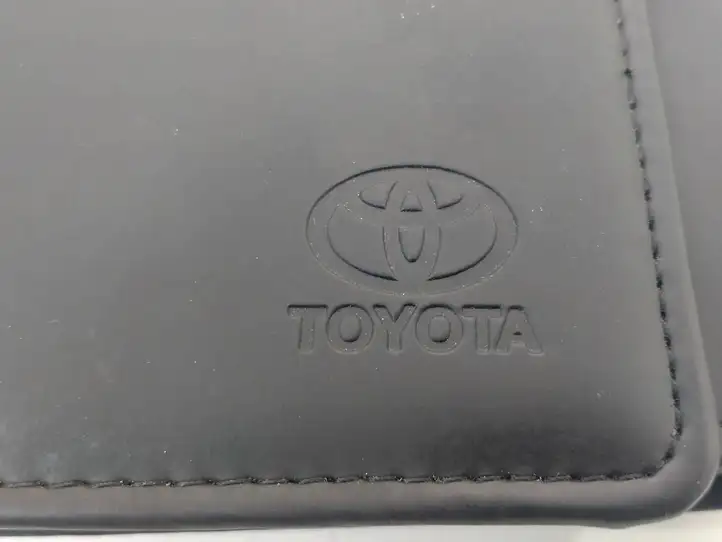 Toyota Auris E180 (2012 - 2018) Руководство пользователя — фото 3