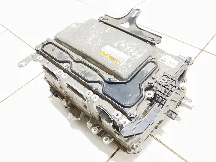 Toyota Auris E180 (2012 - 2018) G920076030 Инвертор напряжения — фото 10