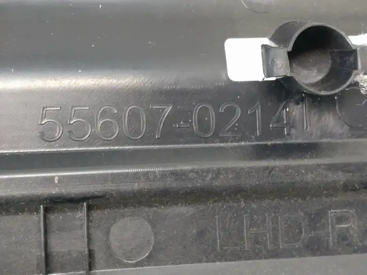 Toyota Auris E180 (2012 - 2018) 55607-02141 Нижняя отделка панели приборов — фото 4