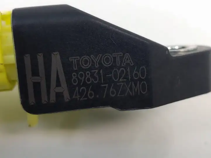 Toyota Auris E180 (2012 - 2018) 8983102160 Датчик удара SRS — фото 5