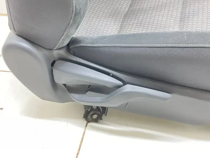 Toyota Auris E180 (2012 - 2018) 20685165 Переднее сиденье пассажира — фото 6