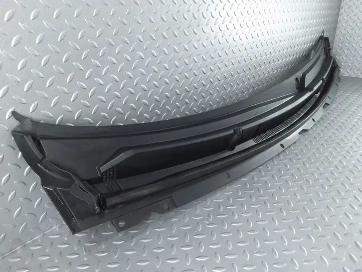 Cadillac XTS (2012 - 2017) 22949356 Жабо стеклоочистителей — фото 2