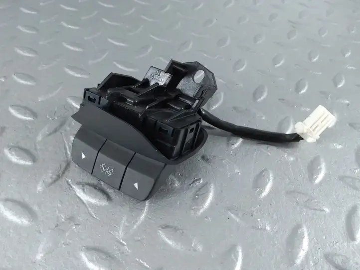 Subaru Outback (BS) (2014 - 2019) 83158AL000 Кнопки на рулевом колесе — фото 1