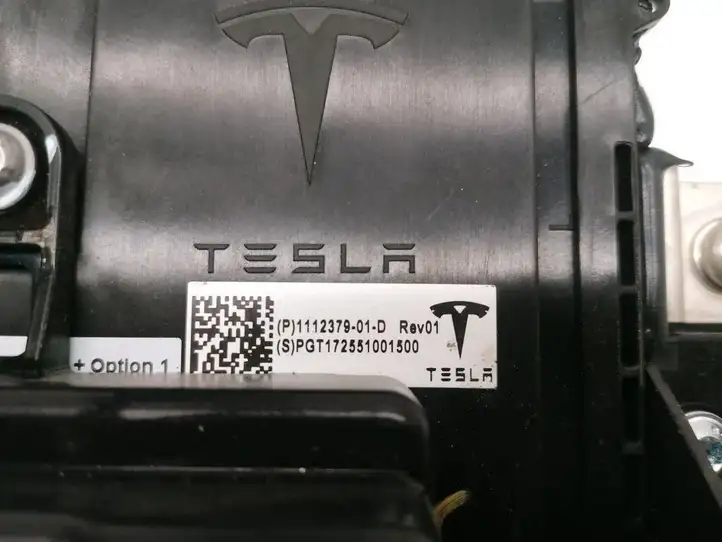 Tesla Model X (2015 - 2021) 1112379-01-D Прочие блоки управления — фото 2