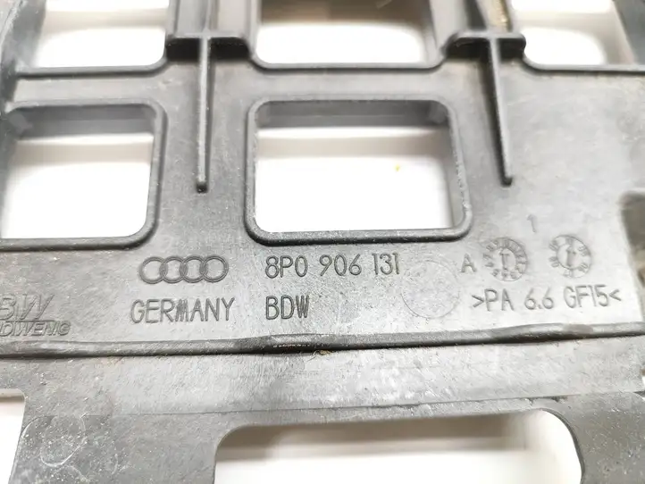 Audi A3/S3 8P (2008 - 2013) 8P0906131 Прочие детали салона — фото 3