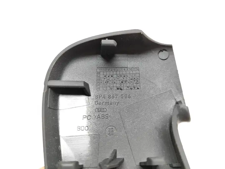 Audi A3/S3 8P (2008 - 2013) 8P4867586 Прочие детали салона — фото 3