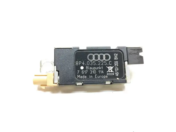 Audi A3/S3 8P (2008 - 2013) 8P4035225C Усилитель антенны — фото 3