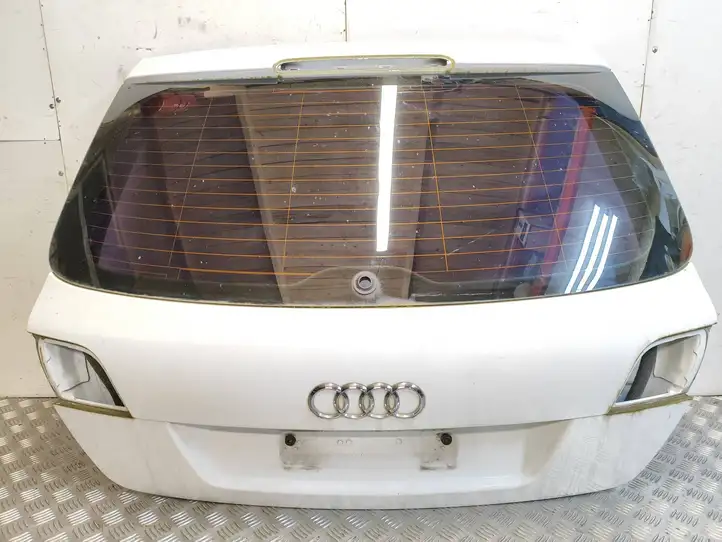 Audi A3/S3 8P (2008 - 2013) Крышка багажника — фото 1