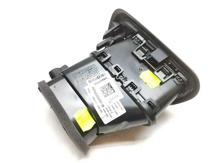 Renault Kadjar (2018 - )  687608790R Боковая воздушный дефлектор