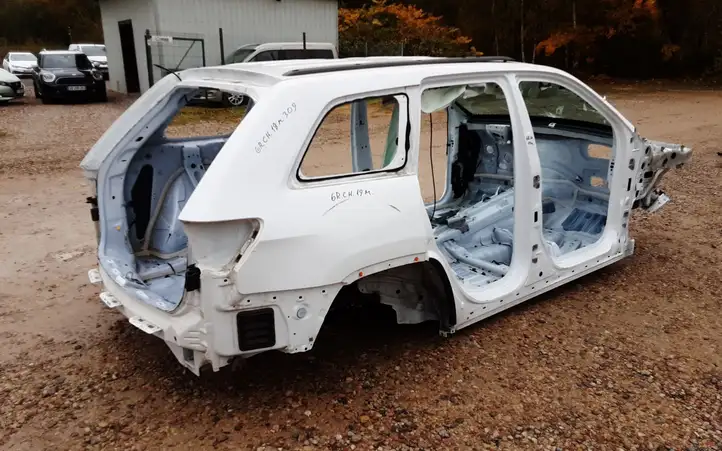 Jeep Grand Cherokee (2010 - 2021) Кузов — фото 9