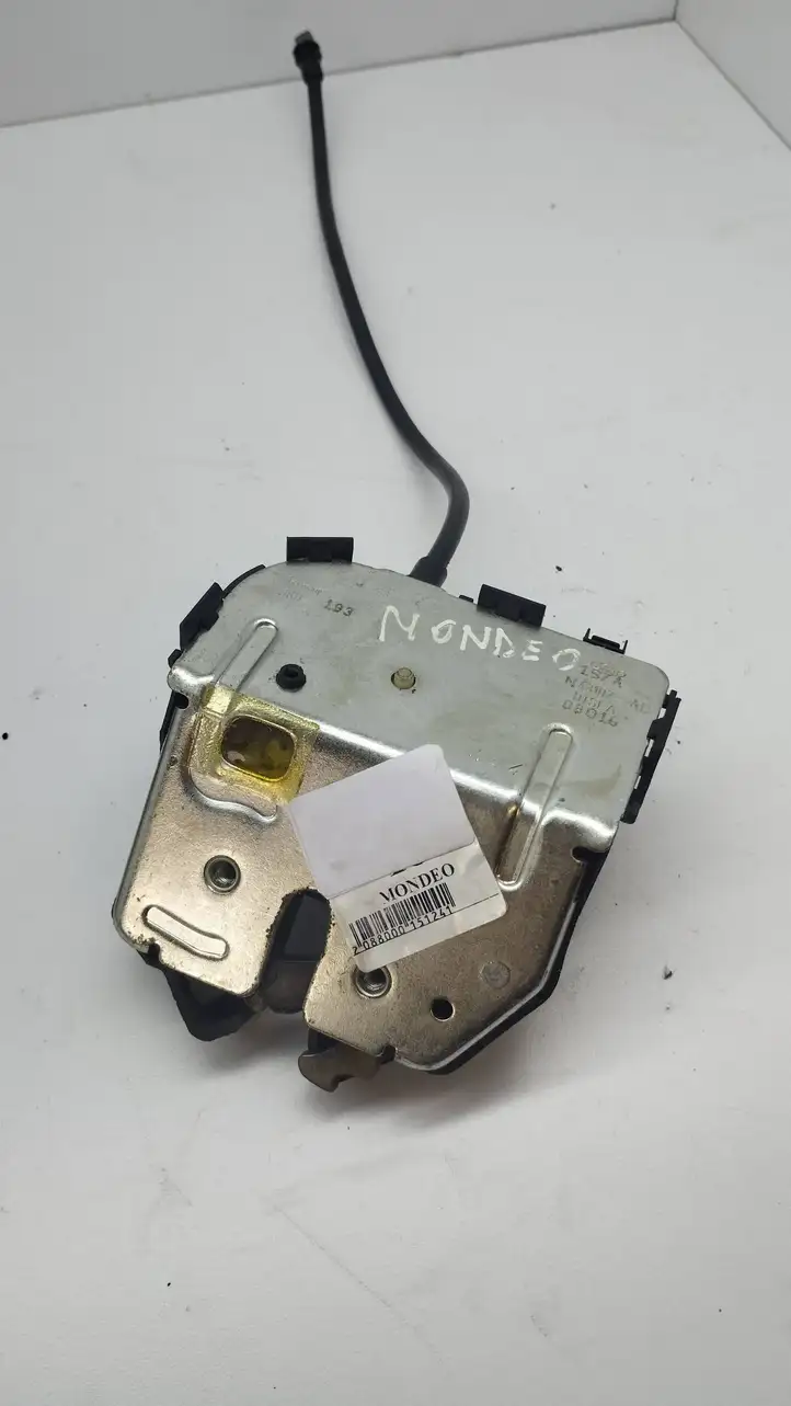 Ford Mondeo Mk III (2000 - 2007)  N43102 Замок задней крышки