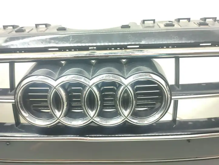 Audi A4 S4 B9 8W (2019 - ) 8W0853651DH Верхняя решетка радиатора — фото 7