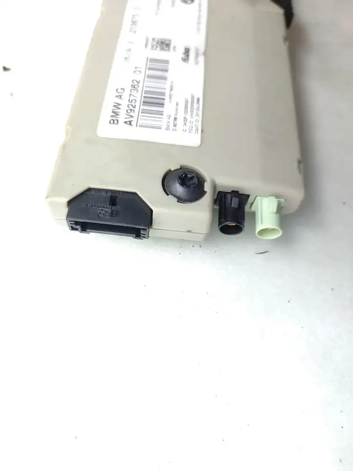 BMW 5 F10 F11 (2009 - 2016) 9257362 Крышка GPS-антенны — фото 3