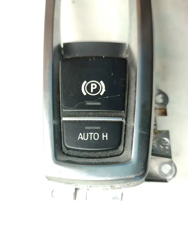 BMW 5 F10 F11 (2009 - 2016) 9217594 Кнопка ручного тормоза — фото 4