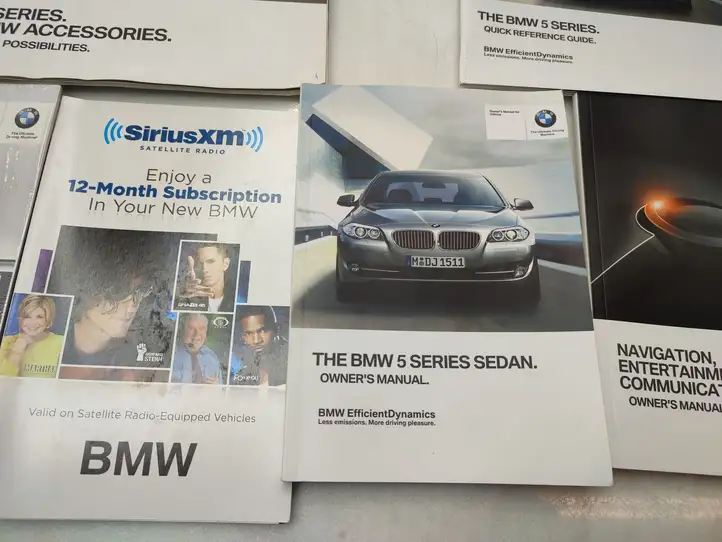 BMW 5 F10 F11 (2009 - 2016) Сервисная книжка — фото 2