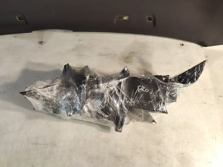 BMW 1 F20 F21 (2011 - 2019)  8051488 Комплект потолка