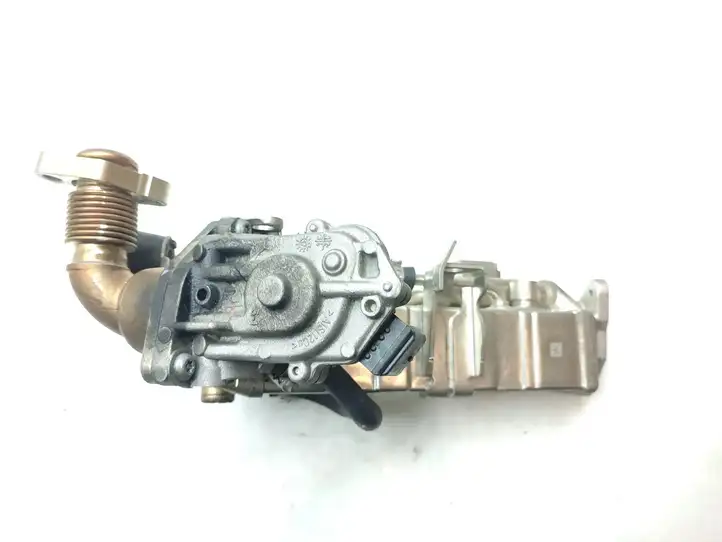 BMW 3 F30 F35 F31 (2012 - 2018) 8596444 Охладитель клапана EGR — фото 4