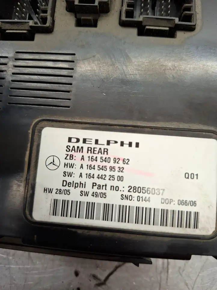 Mercedes-Benz ML W164 (2005 - 2011) A1645409262 Модуль комфорта — фото 3