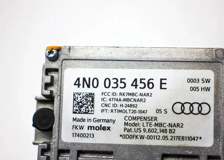 Audi Q3 F3 (2018 - ) 4N0035456E Усилитель антенны — фото 8